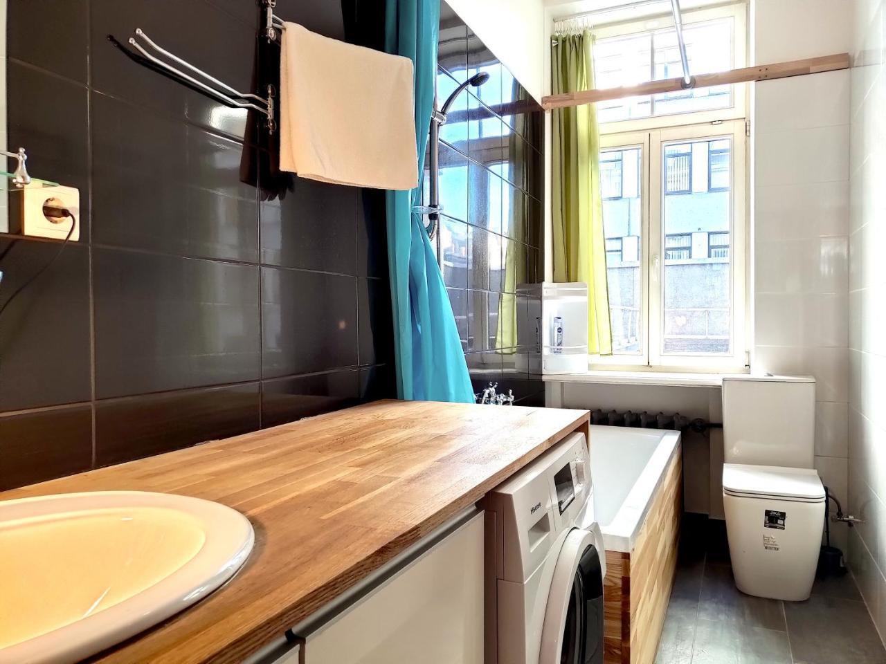 Brivibas Center Apartments Riga Exterior photo